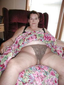 Mature lady showing her